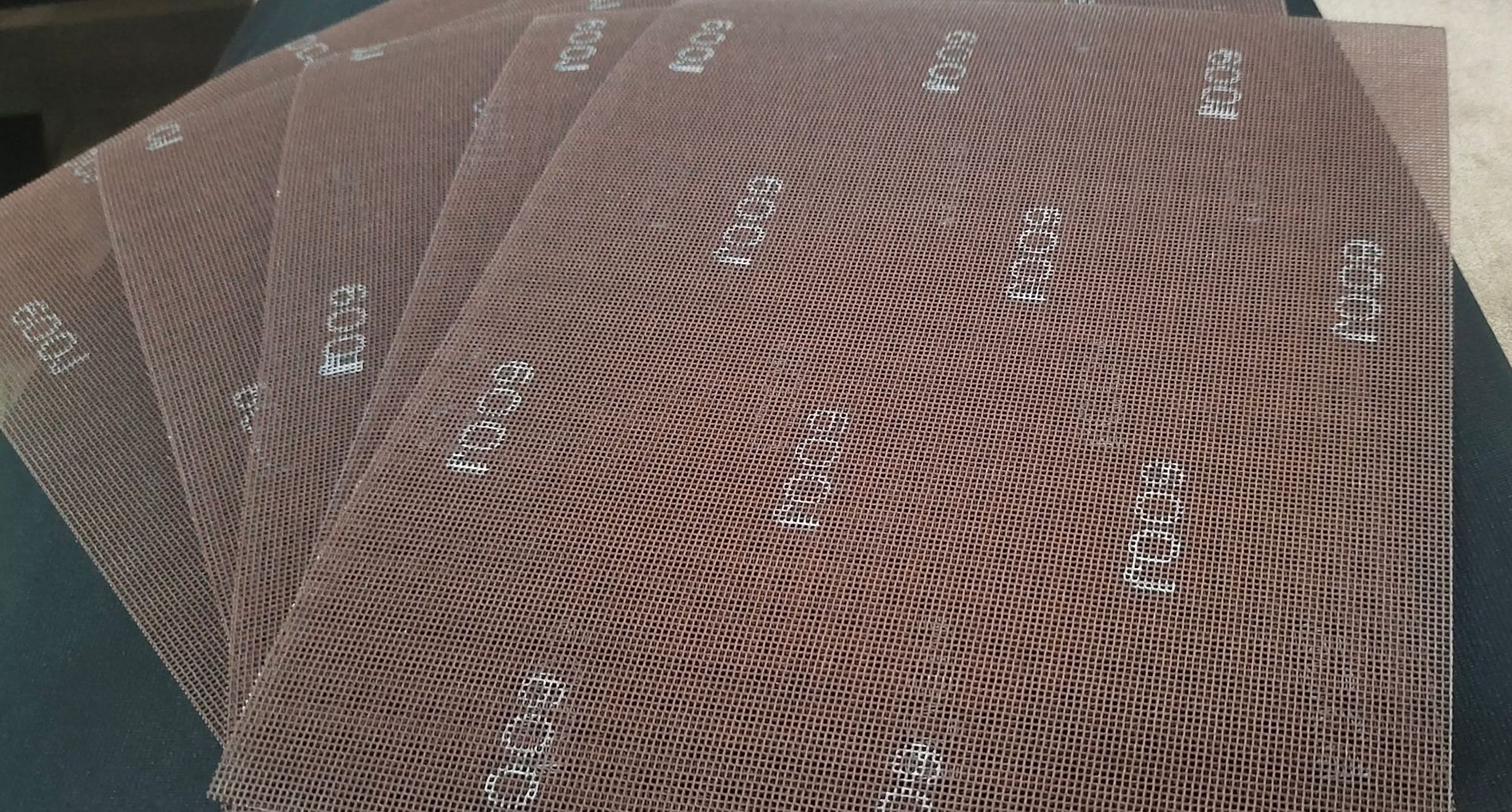 江浙沪进口双面网格砂纸全国销售发货，价格咨询