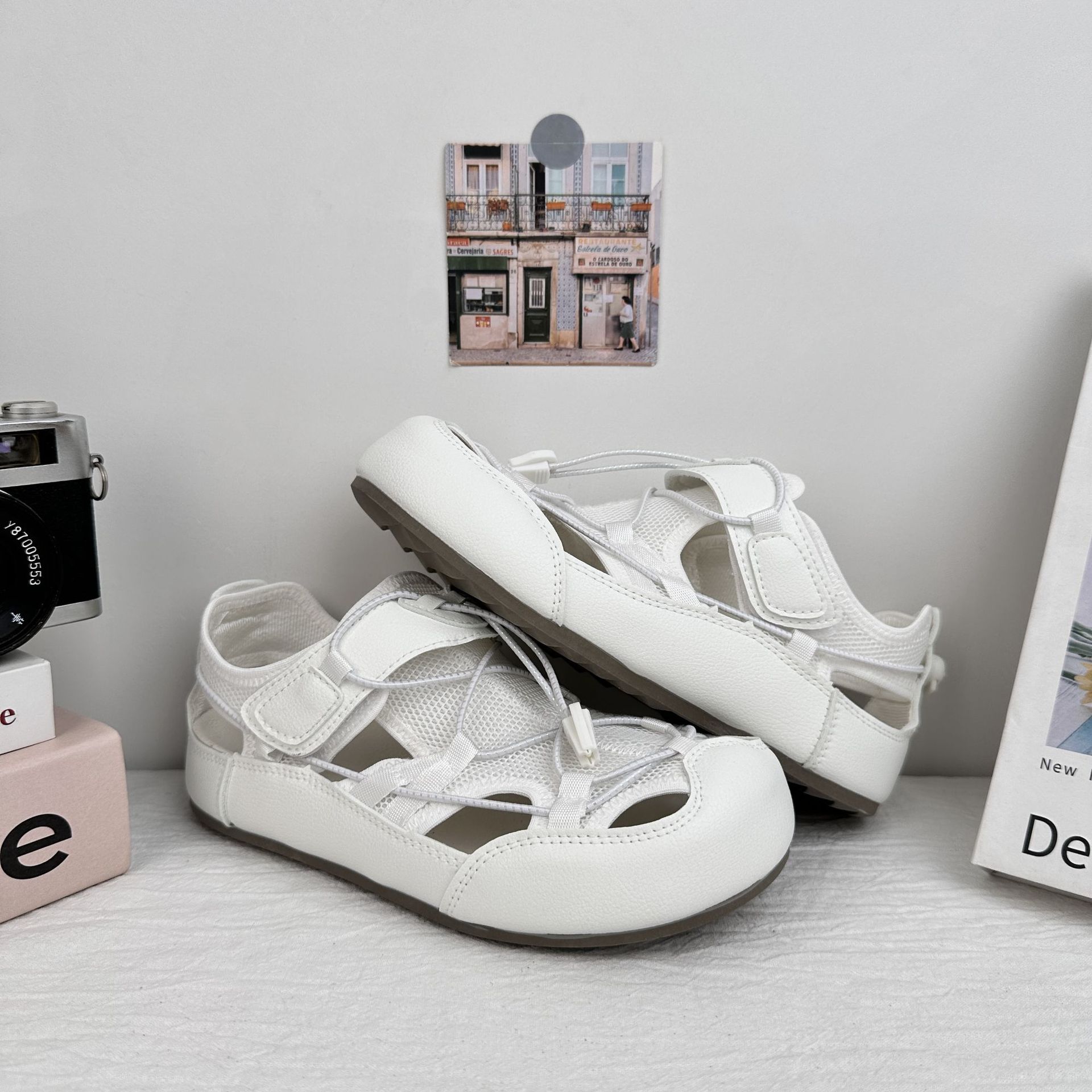 Yuanbo zapatos blancos zapatos de skate para mujeres 2025 nuevas sandalias deportivas de verano delgadas sandalias deportivas zapatos casuales