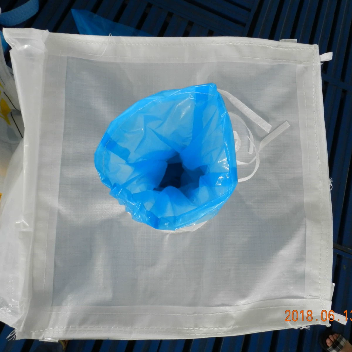 Завод производит на заказ различные типы биг-бэгов и тонн-бэгов для упаковки различных металлических порошков, складные, герметичные, влагонепроницаемые и воздухонепроницаемые.