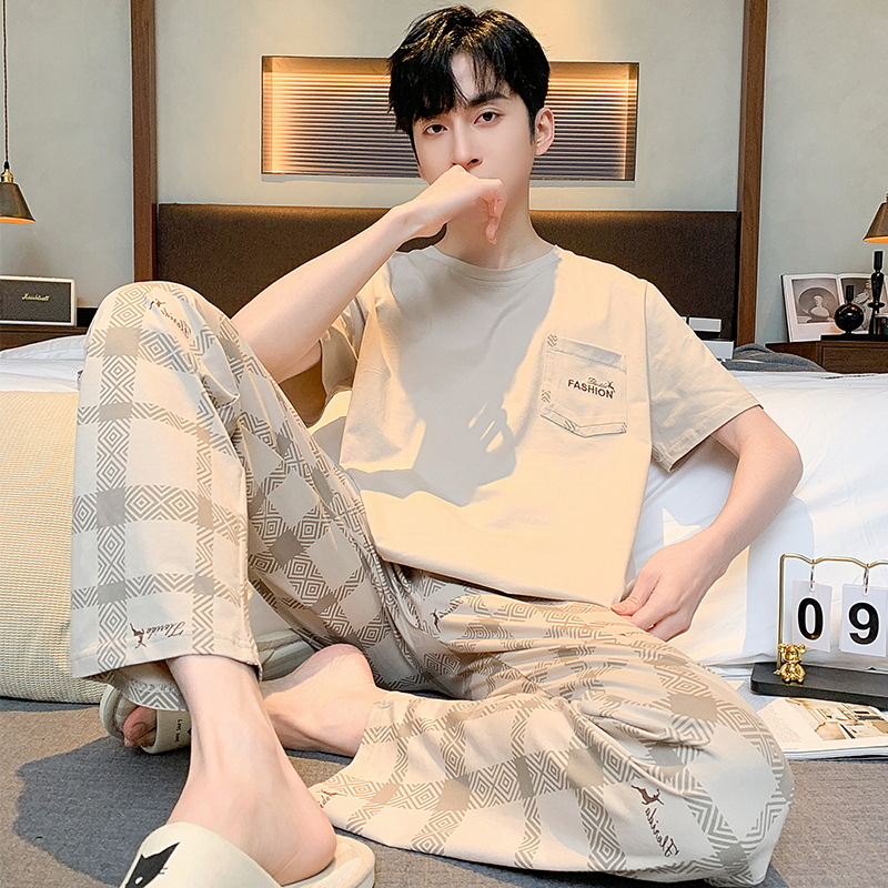 Pijamas de los hombres de primavera y verano de algodón de cuello redondo a cuadros impresos simples pantalones de manga corta de dos piezas conjunto cómodo desgaste del hogar estudiante