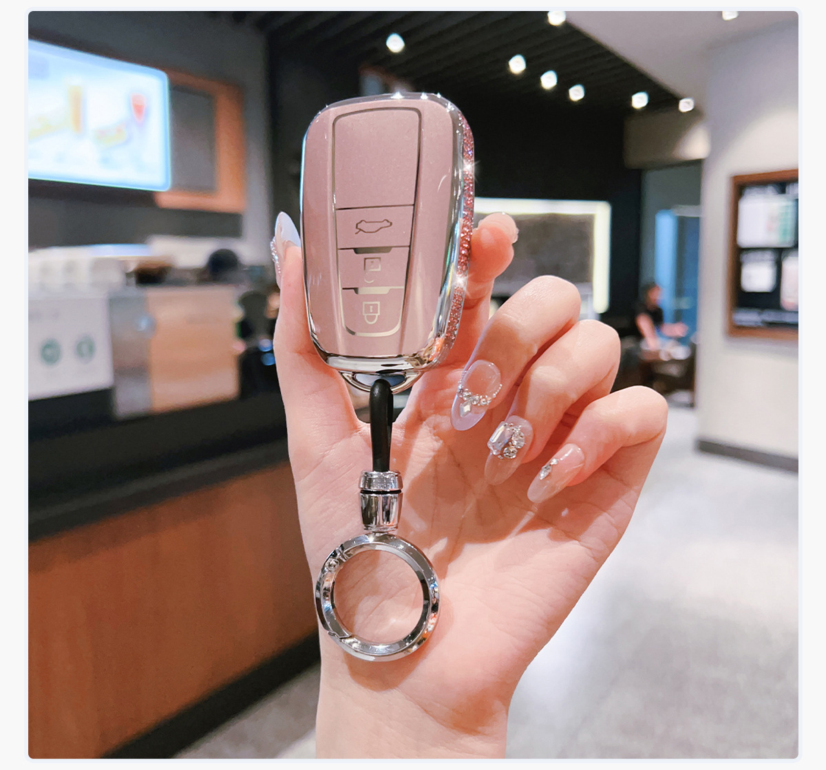 Suitable for 26 Toyota Camry Key Covers, 9Th Generation Special 2025 Men's and Women's Shell Dual Engine 16 Buckle Car Bags