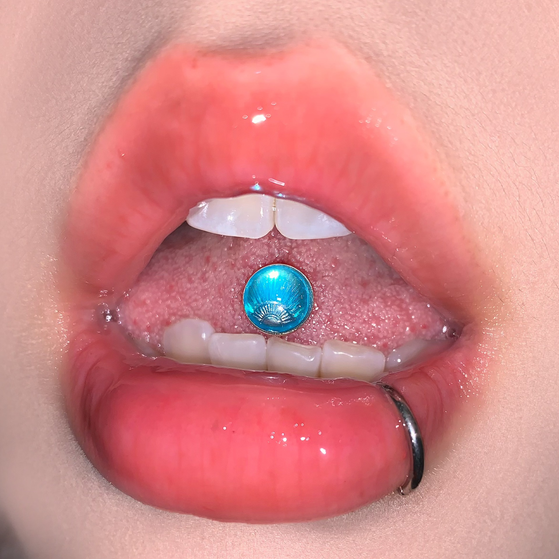 Pointed titanium steel lip stud product view