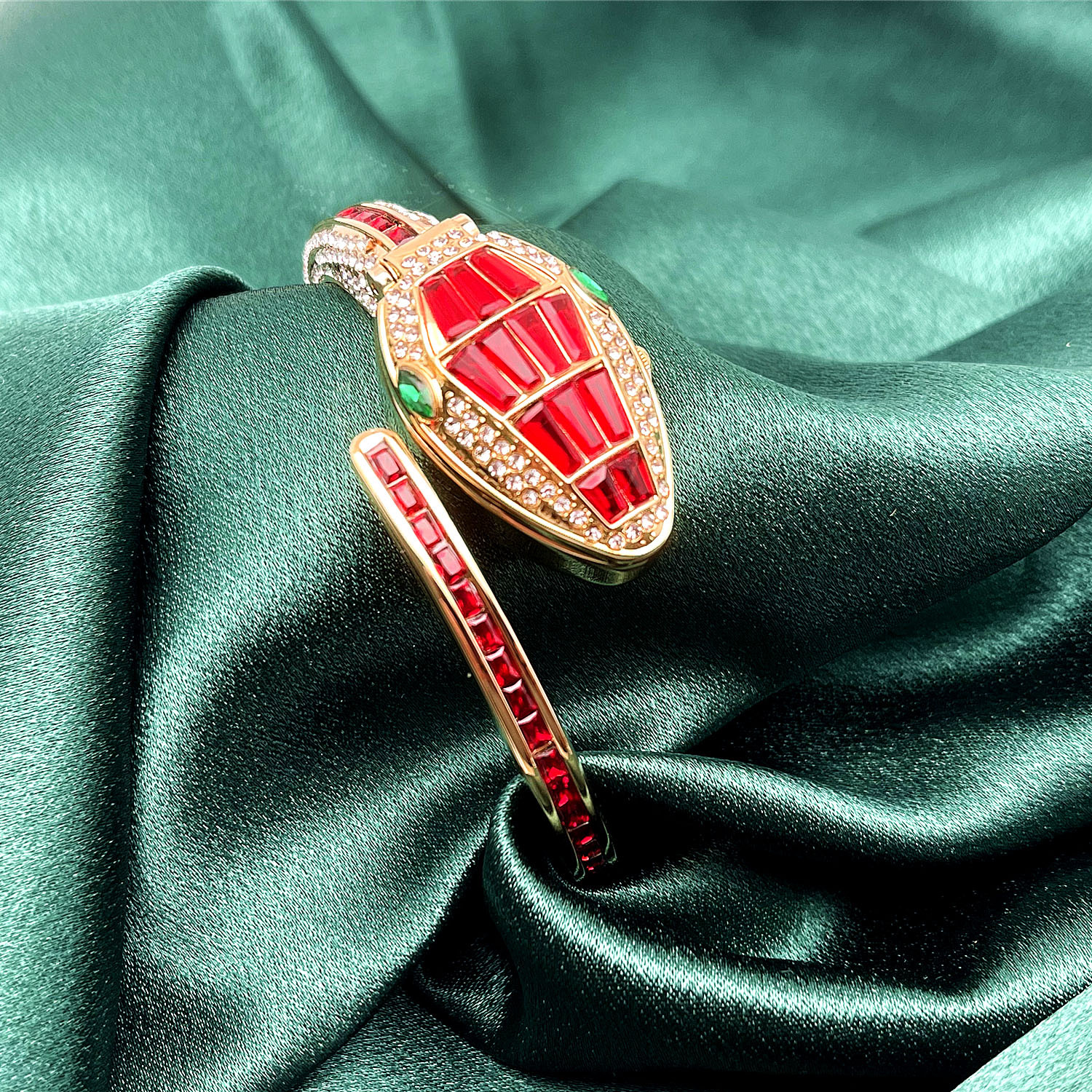 Damur med ormarmband diamant analog kvarts lyxklocka_voghion.com