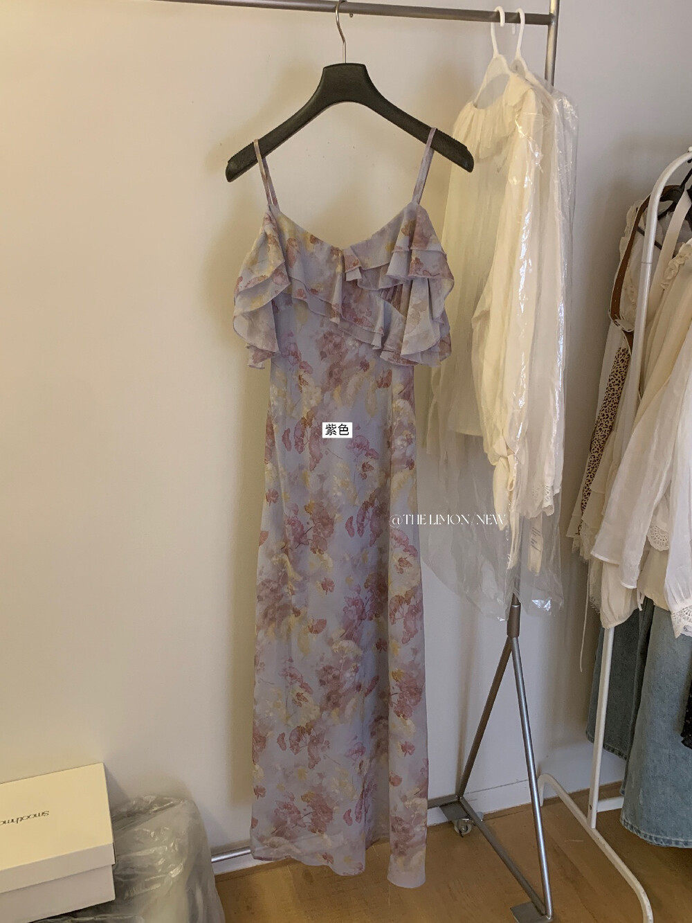 Đầm maxi nữ thắt eo cổ yếm họa tiết hoa nhí phong cách Pháp — màu tím chi tiết 22