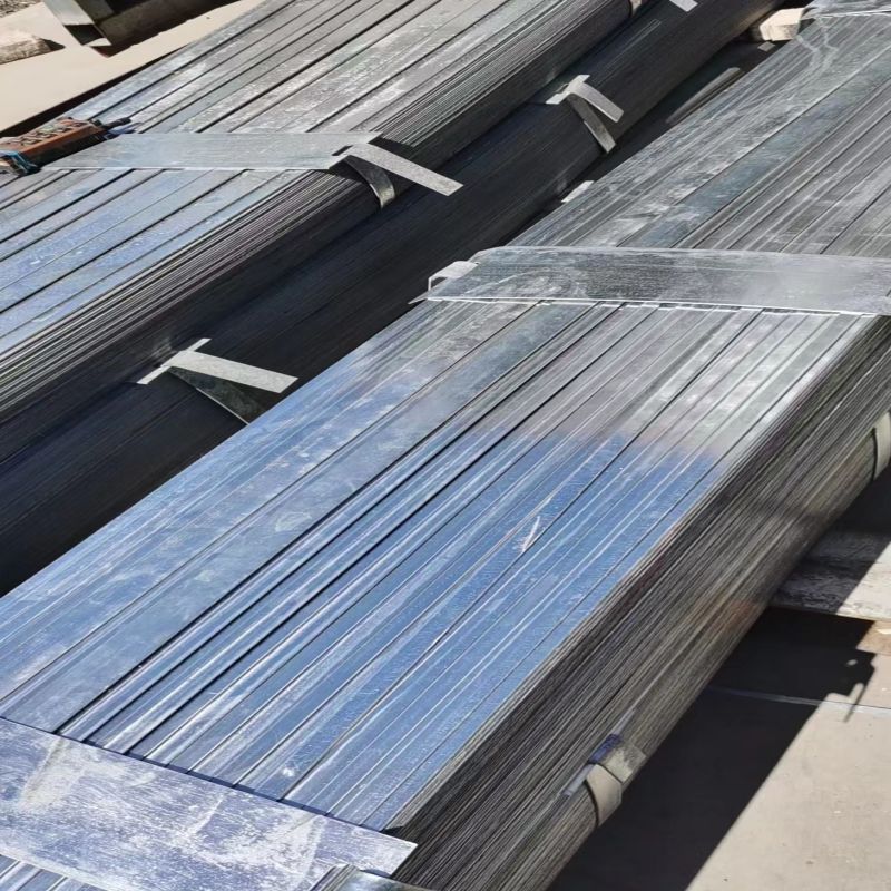 6米高锌层镀锌50-85mm热镀锌扁钢国标30*3 40x4 50*5接地母线60*6