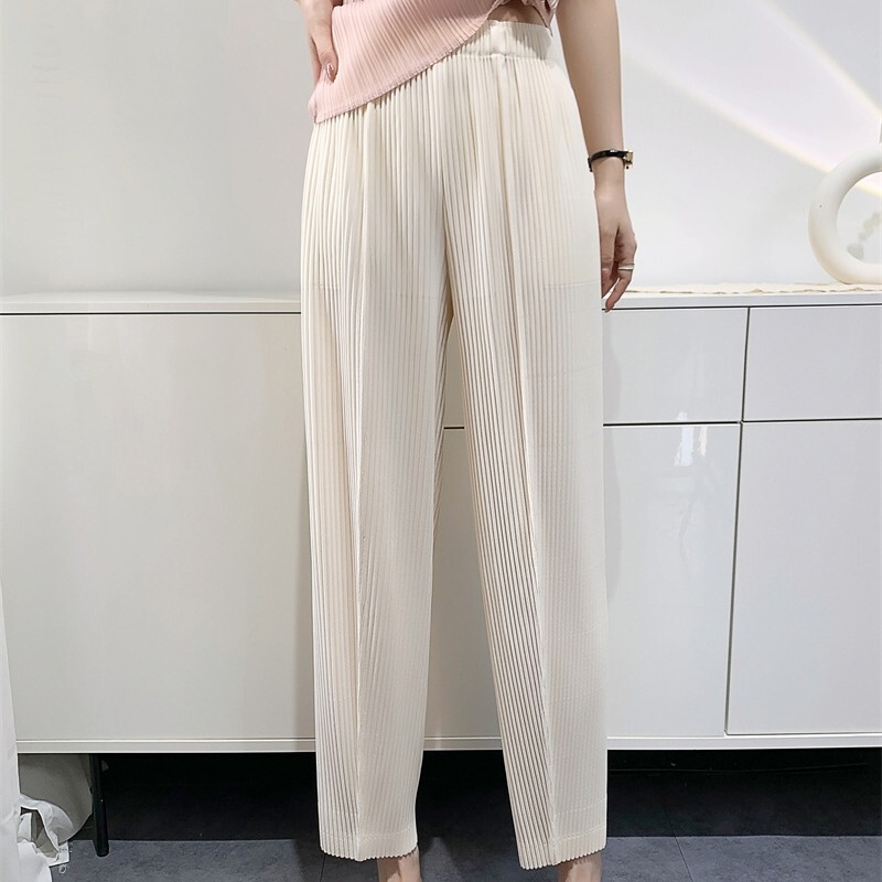 2024 spring and autumn large toothpick pleated pants women's thickened fabric loose slimming comfortable casual pleated trousers