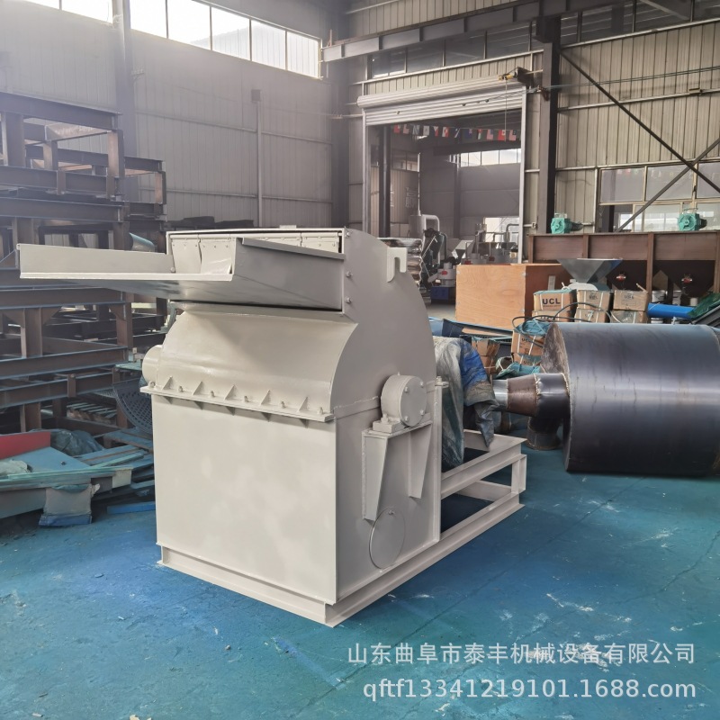 大型玉米芯粉碎机 树枝木头木材粉碎机 柴油移动式果园碎枝粉碎机