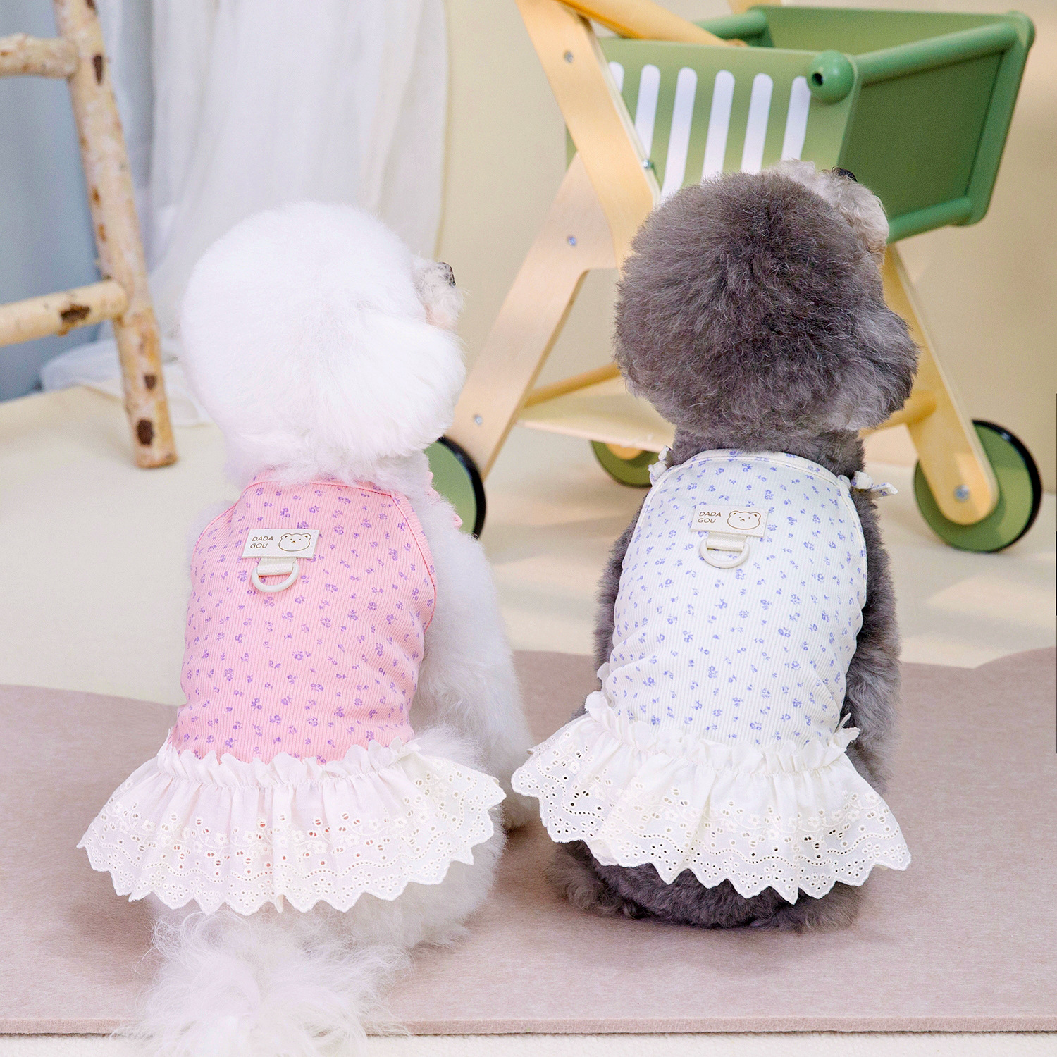 Одежда для любимой одежды для домашних животных весна и лето, чем плюшевая плюсовая юбка принцесса 24 цветочные ямы юбка