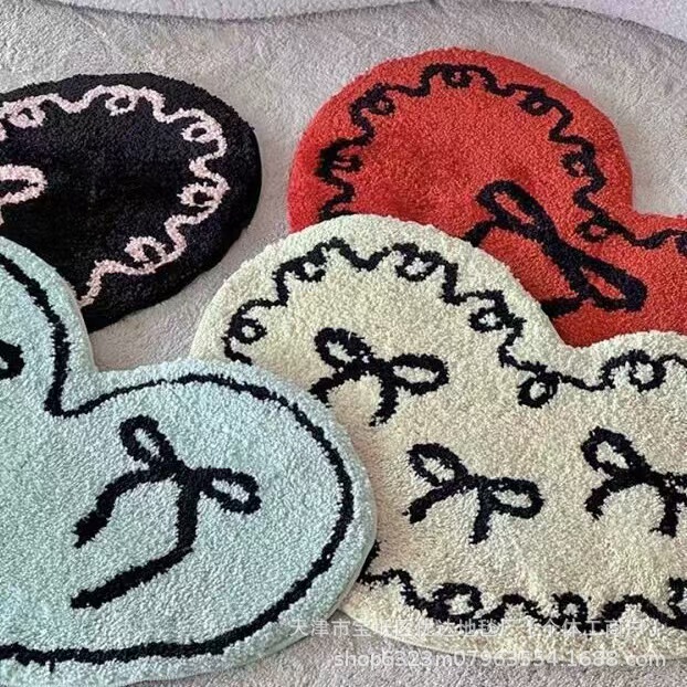 Korean-style heart-shaped flocking mat bathroom absorbent non-slip foot mat cloakroom thickened cool decorative floor mat can be wholesale