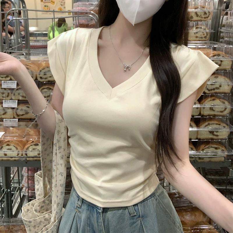 Летний новый горячий ветер жареный уличный V-образный вырез маленький летающий рукав футболка женский дизайн маленький человек стройный короткий пупок топ