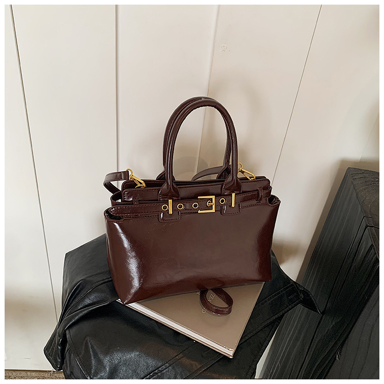 Otoño y invierno de 2024 nuevo bolso de mano de moda casual bolso de mochila de mujer retro de alta calidad bolso de viaje de gran capacidad