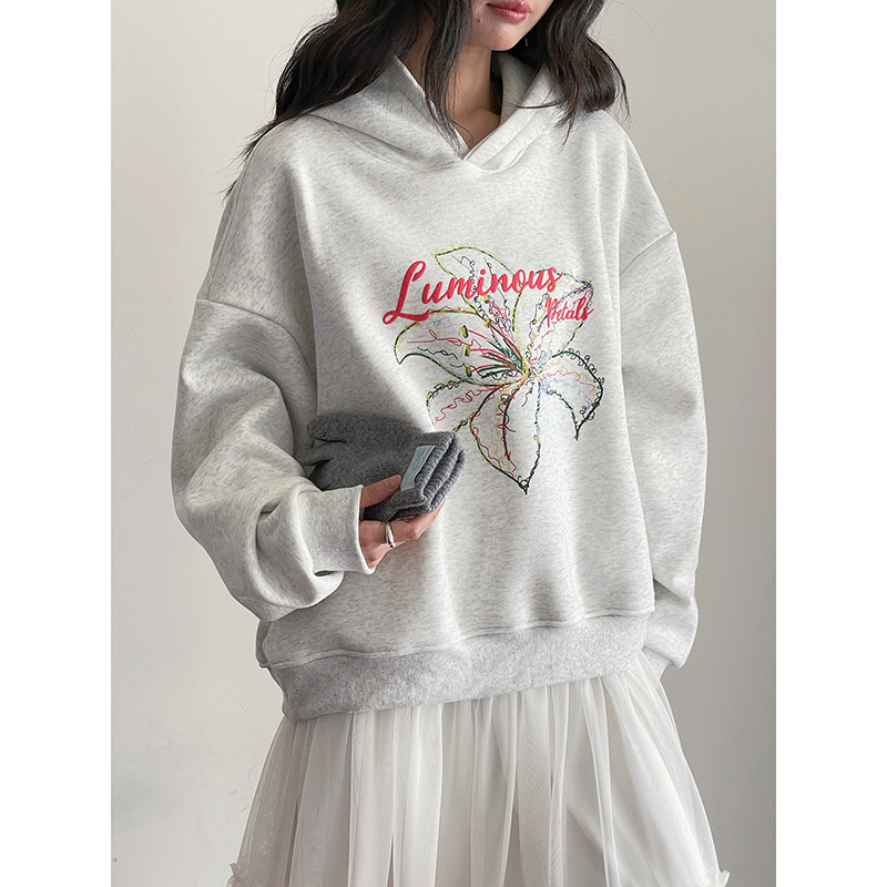 【Winter Elegance】Geming French Retro Floral Gray Print Hooded Sweatshirt for Women Winter Long Sleeve Top S7034F 【Winter Elegance】Geming French Retro Floral Gray Print Hooded Sweatshirt for Women Winter Long Sleeve Top S7034F