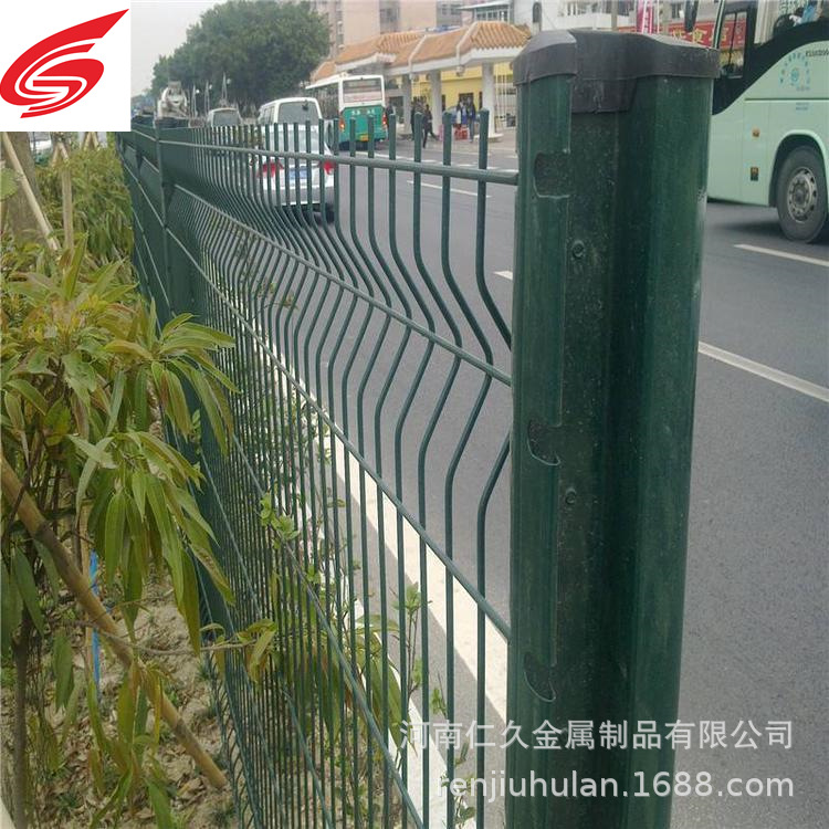 郑州护栏网厂家厂区隔离围网别墅桃型柱围栏铁丝网隔离栅制作