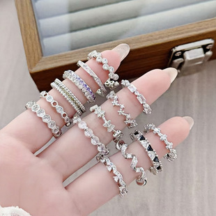 ���³��W����ʯ�_�ڽ�ָ�p��С���߼��Еr��ͨ��ʳָ�䂀��ָ�h