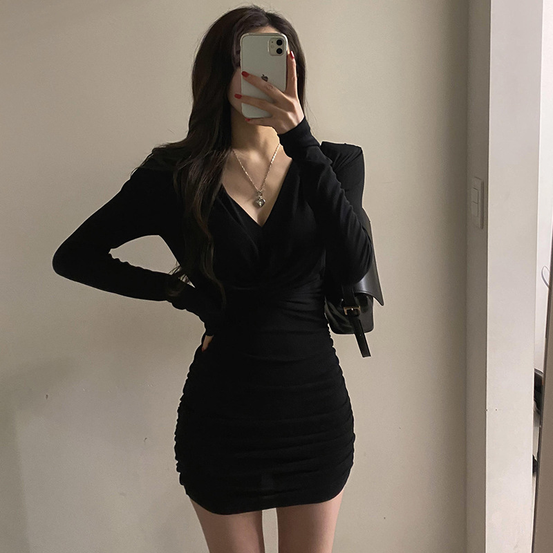 chest cross long-sleeved deep V-neck pleated sheath dress NSGWY117398