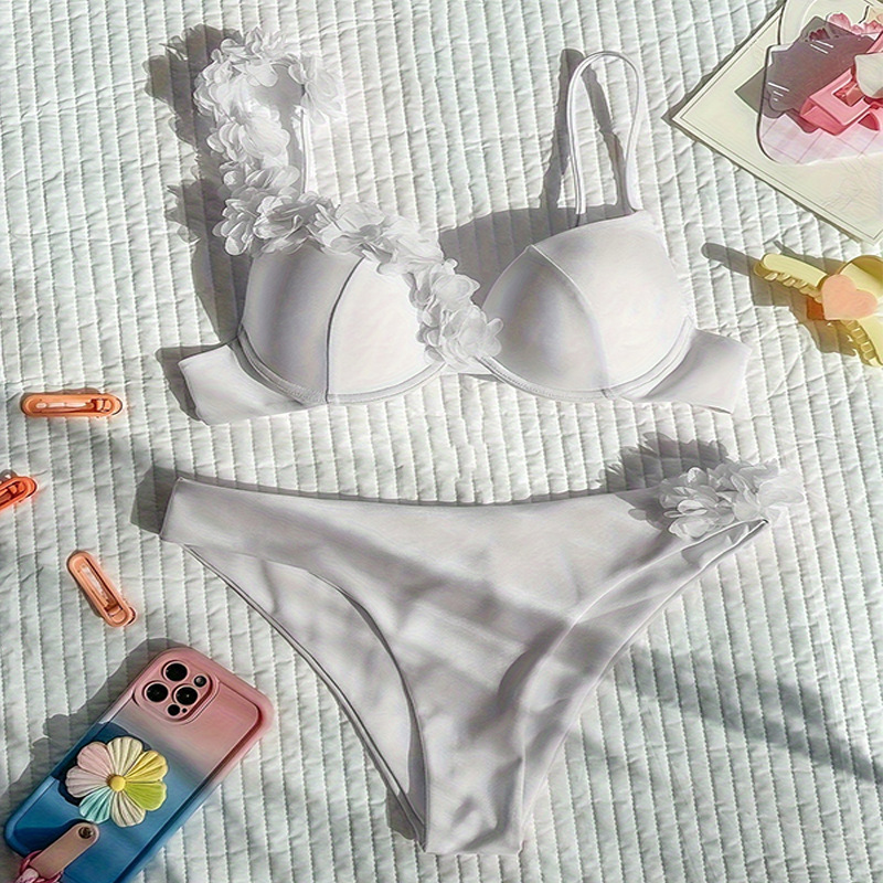 Damenbekleidung: Neuer, sexy, einfarbiger Bikini mit Blumenmuster im amerikanischen Stil, fest verpackt, für Strand und heiße Quellen_voghion.com
