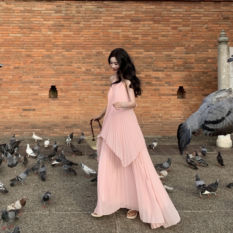 2024粉色海边度假长裙高级氛围拍照女神穿搭大摆飘逸仙气套装裙