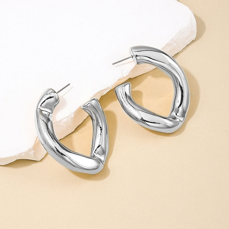 Europäischer und amerikanischer grenzüberschreitender Schmuck, versilbertes Kupfer, extravaganter, unregelmäßiger, ringförmiger Modeschmuck für Pendler_voghion.com