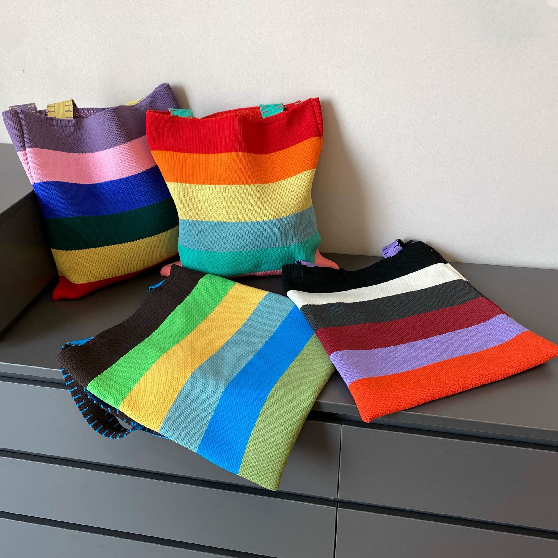 露思同款彩虹条纹针织单肩包帆布包包撞色手拎包春秋冬韩版学生