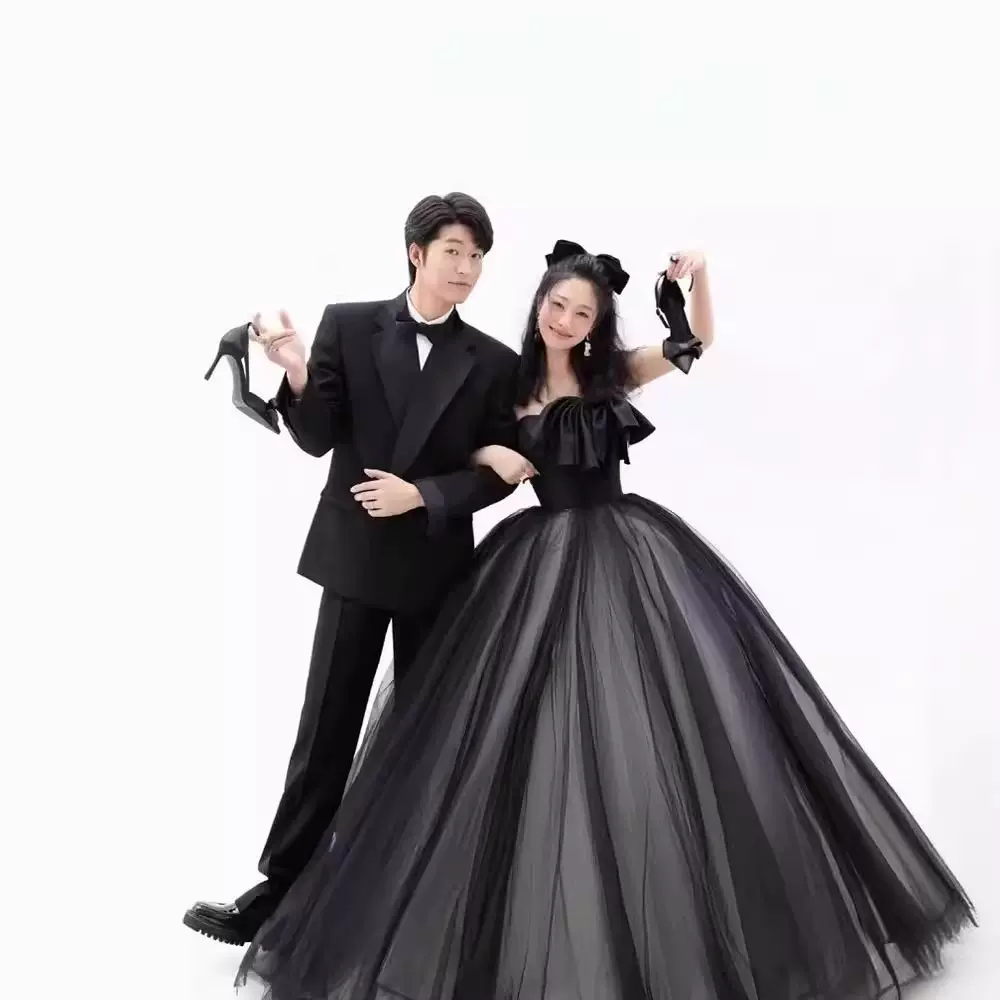 影楼拍照主题服装婚纱礼服摄影情侣室内黑色抹胸极简蝴蝶结蓬蓬裙