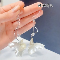 2025法式玉兰花朵长款耳环女夏天高级感轻奢度假风耳坠小众设计