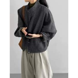 女式针织衫;女式衬衫;半身裙