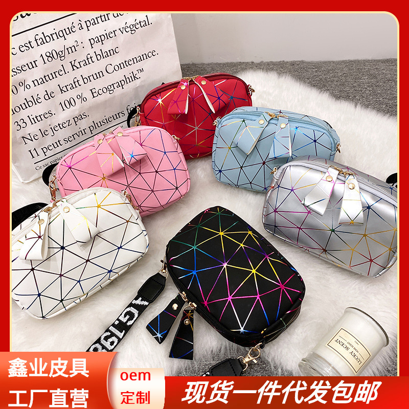 Bolsas de maquillaje de niñas 2023zljm bolsas de comercio exterior bolsas de hombro de impresión de mujer bolsas de hombro de moda anchas bolsas de mujer image 1