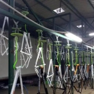 Manufacturer Support Customization, Stable Operation, Automatic Spray Painting on the Bicycle Frame, Mechanical Efficiency Improvement 30%