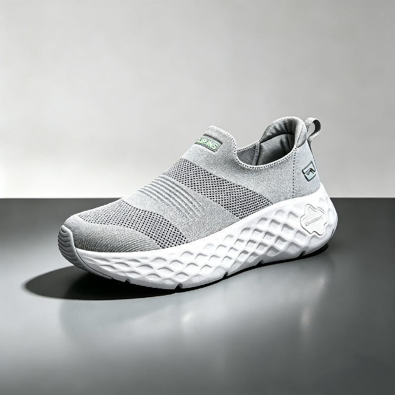 New summer casual shoes for men, lightweight mesh breathable outdoor shoes, soft-soled soft-fabric fly-knit mesh running shoes New summer casual shoes for men, lightweight mesh breathable outdoor shoes, soft-soled soft-fabric fly-knit mesh running shoes