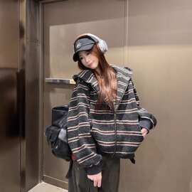 秋冬新款慵懒风撞色条纹气质连帽长袖开衫女显瘦百搭减龄毛衣上衣