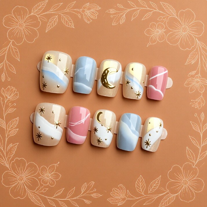 Dunhuang Series Golden Shimmering Almond-Shaped Short Press-On Nails with a Luxurious and Elegant Chinese Style