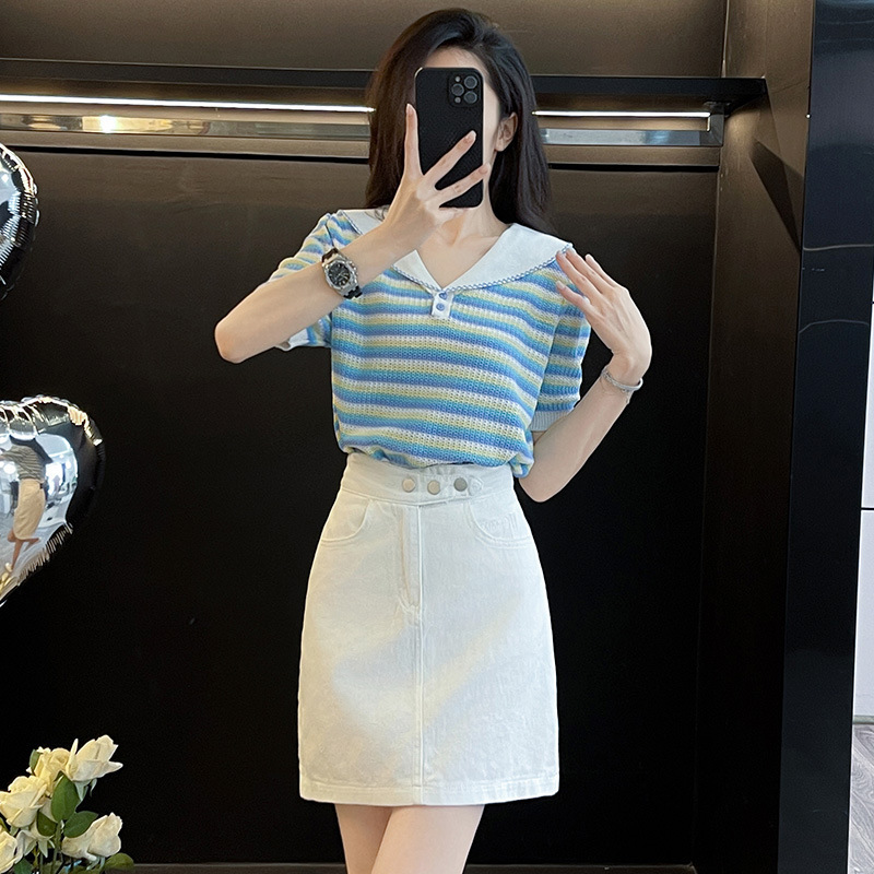 This Year's Popular Beautiful Suit Skirt for Women, Summer Age-Reducing Style, Doll Collar Stripesd Knitwear, A-Line Skirt Two-Piece Set