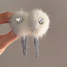 秋冬氛围感白色毛球流苏耳环长款时尚高级感超仙蝴蝶结水钻耳坠女