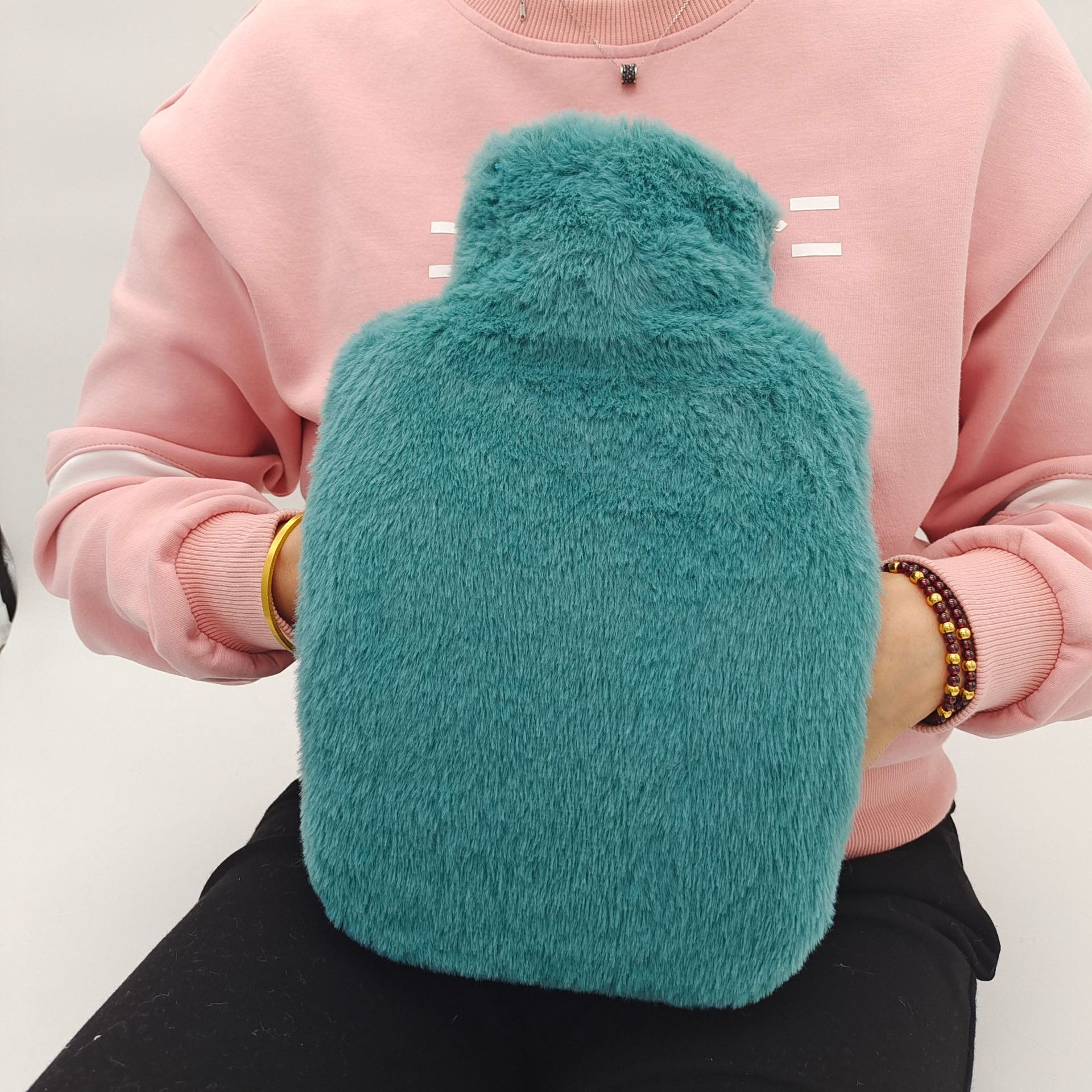 En stock lindo en forma de corazón mano más caliente bolsa de agua portátil creativo llenado de inyección de agua bolsa de agua caliente moda portátil bolso caliente al por mayor