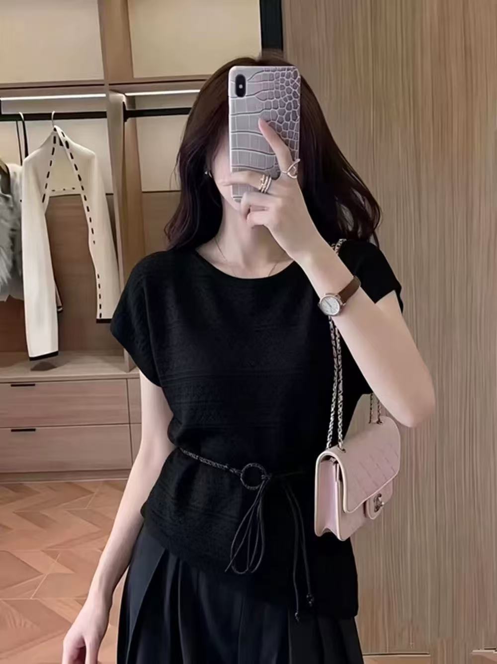 Áo thun ngắn tay nữ phong cách Pháp, thiết kế thắt eo tôn dáng — đen