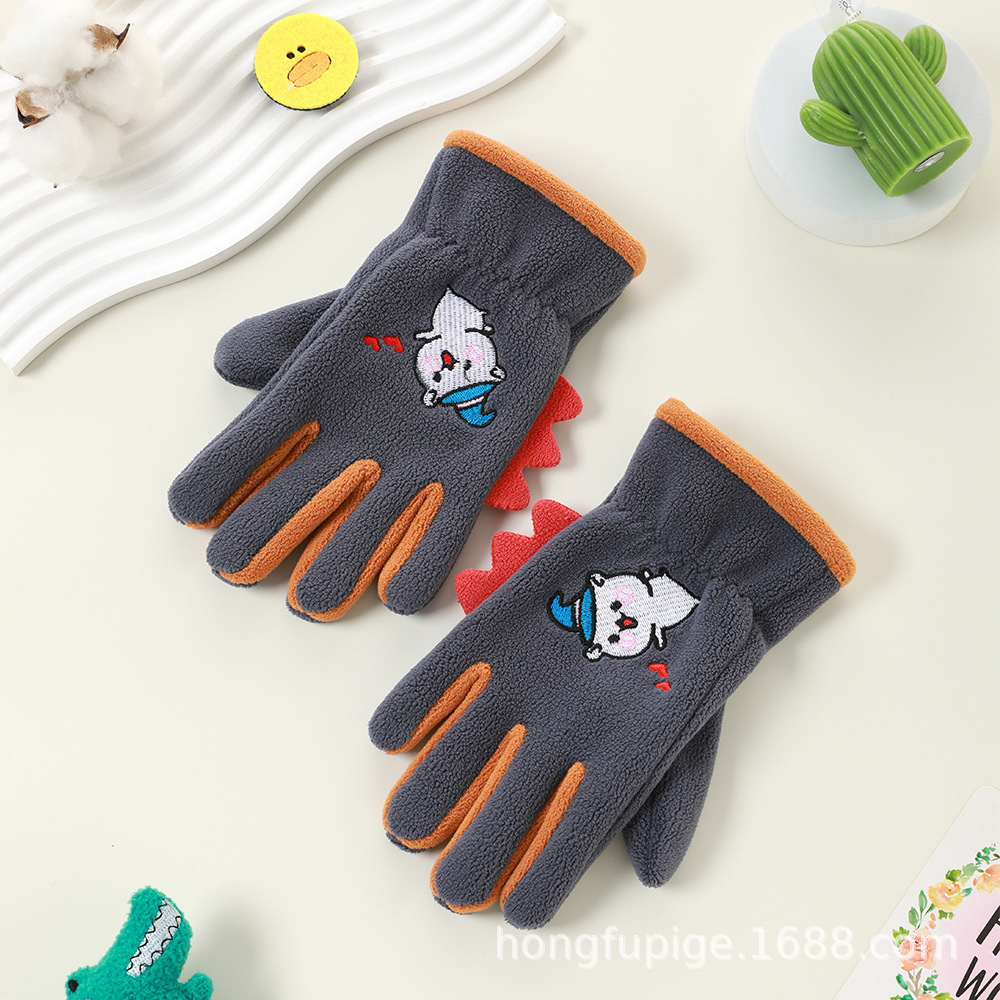 Guantes de invierno para niños con guantes de terciopelo de dibujos animados al aire libre para montar a favor de la piel, guantes de terciopelo de grano para niños y niñas.