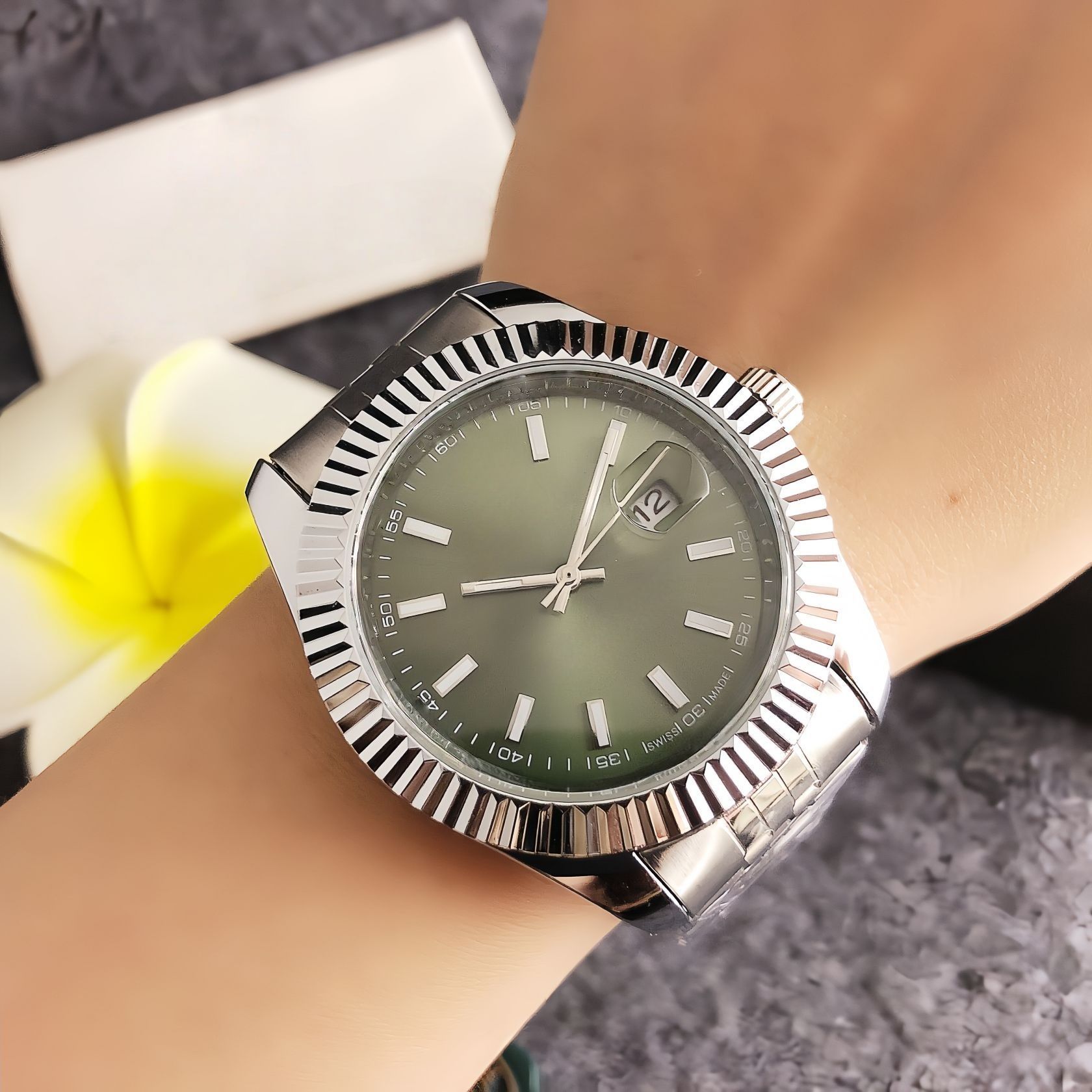 Watch Men's Sports Watch High-Value Watch Female Literary Student Round Simple Fashion Business Calendar Watch