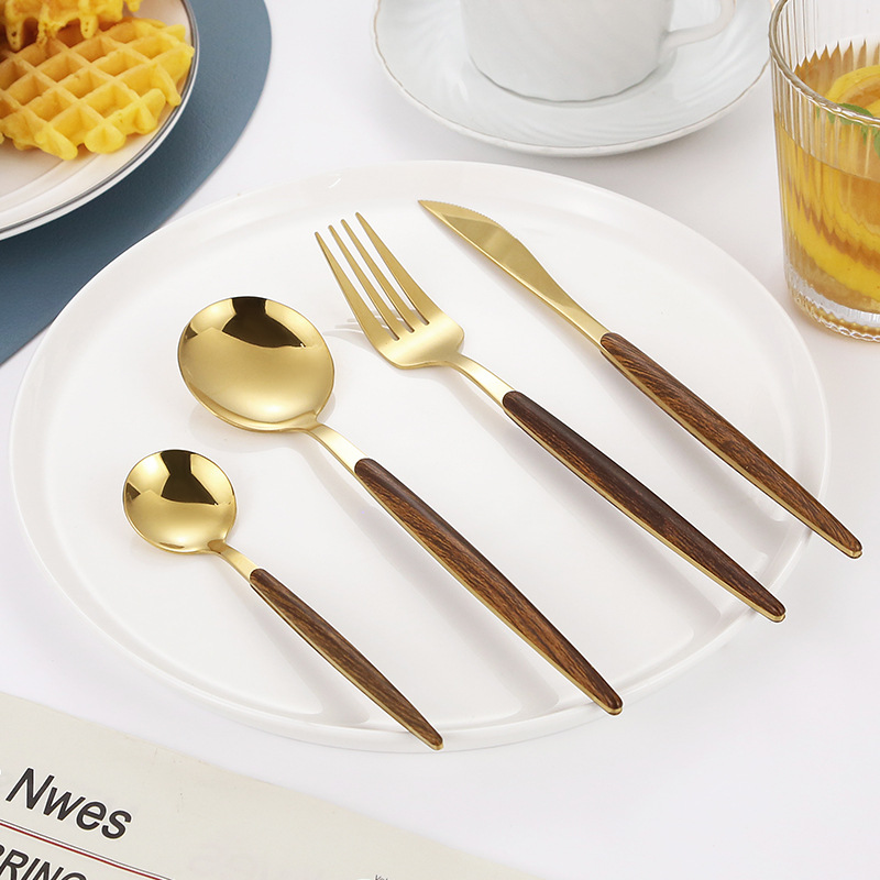 Cruzar la frontera imitación mango de madera de acero inoxidable cuchillo de carne y tenedor vintage portugués occidental vajilla traje postre cuchara tenedor