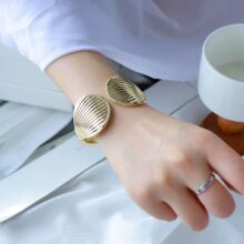跨境专供弹簧手镯电镀女手环工厂店 Hot Sale Women Metal Bangle
