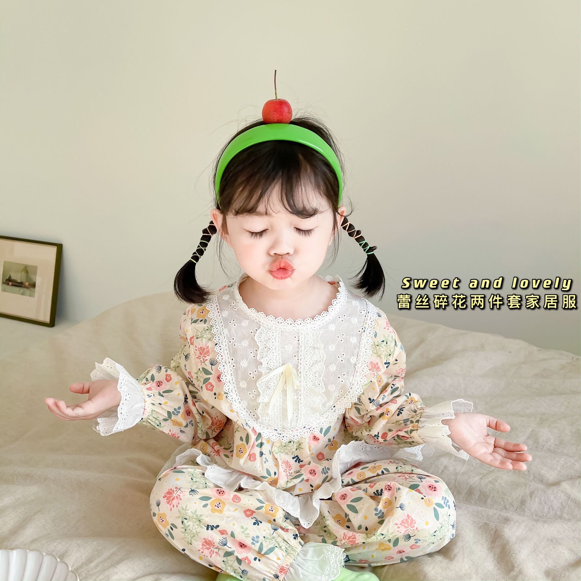 Sweet Princess style ~ Korean style girls' spring and autumn loose floral lace stitching comfortable home wear two-piece set suit