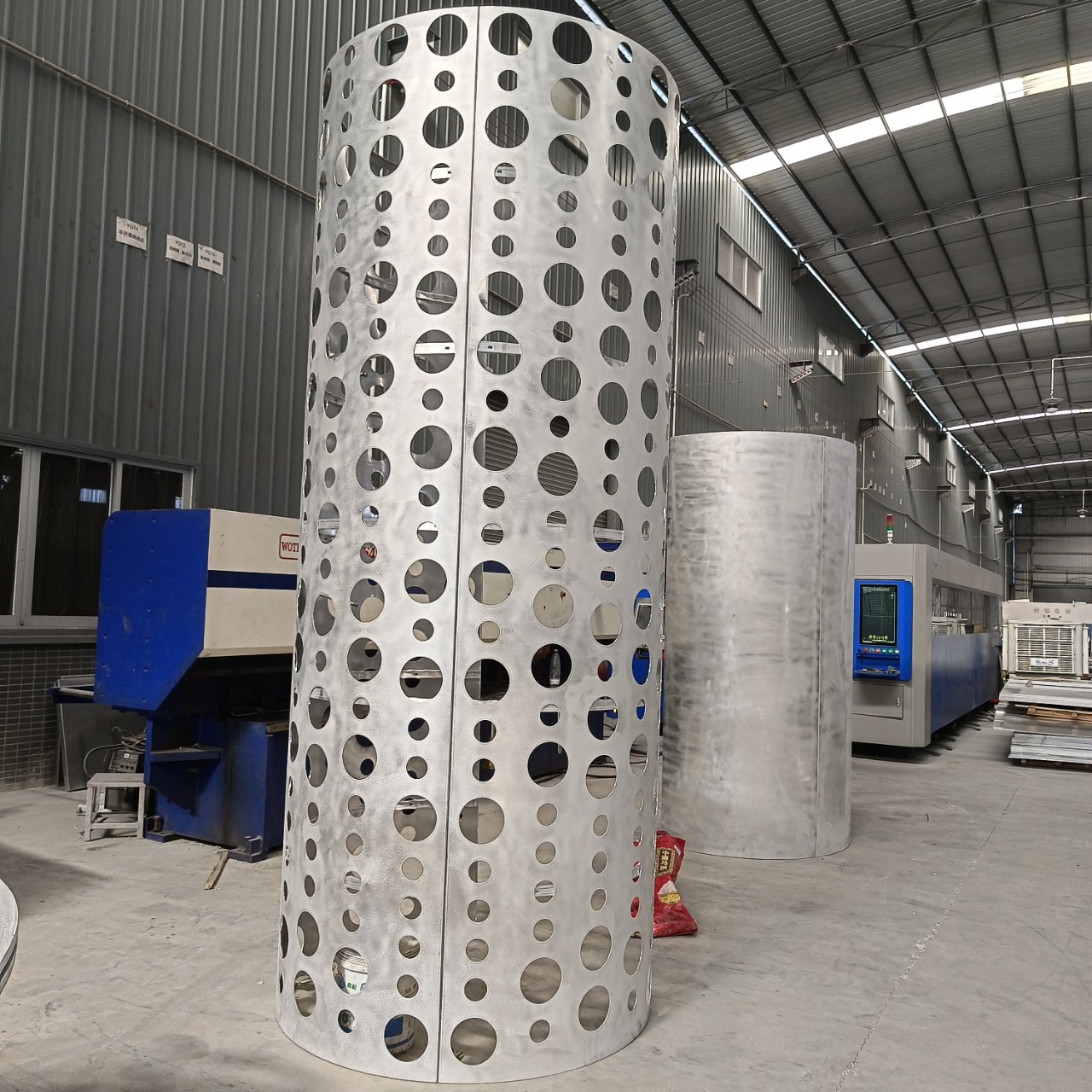 铝合金包柱铝板 大小孔透光铝板包柱 超长超宽3.0厚异形铝板包柱