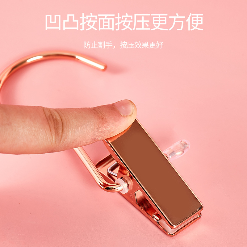 Multifuncional plegable de tres palabras clip de ropa de almacenamiento de edredón gancho antideslizante portátil clip de metal sin costura