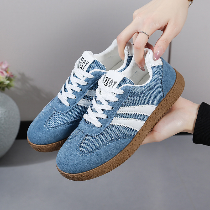 Zapatos de entrenamiento de base plana para mujeres 2025, primavera y otoño, zapatos de skate de comercio exterior de tamaño grande, zapatos casuales de moda, zapatos blancos para mujeres