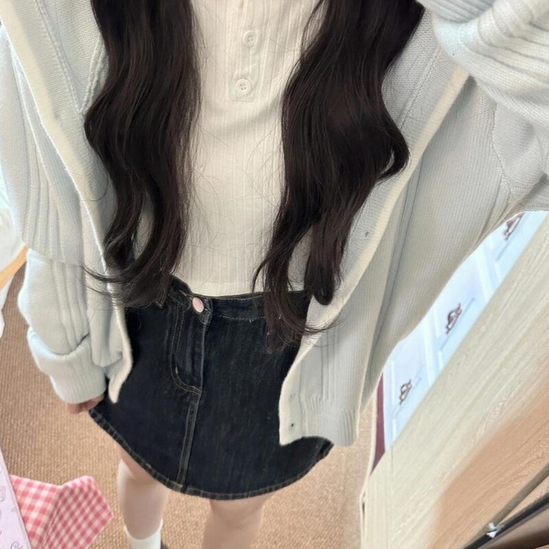 Korean-style blue navy collar knitted cardigan sweater jacket for women, loose and casual style for spring and autumn Korean-style blue navy collar knitted cardigan sweater jacket for women, loose and casual style for spring and autumn