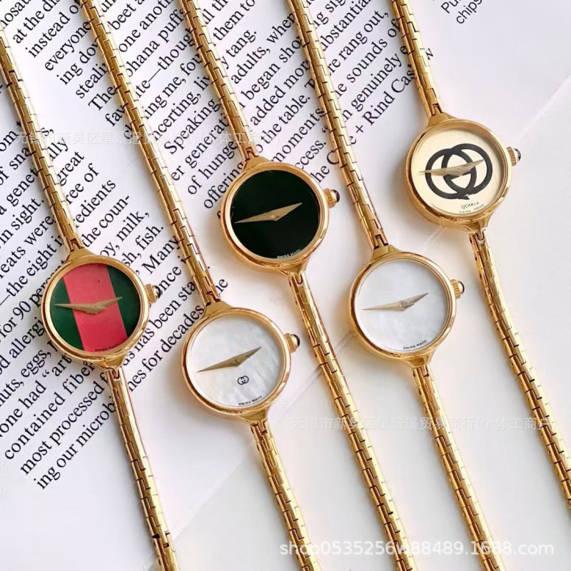 Second-Hand Gucci Exquisite Compact Quartz Women's Watch, Simple and Versatile Double g Bracelet-Style Watch with a Stylish Design