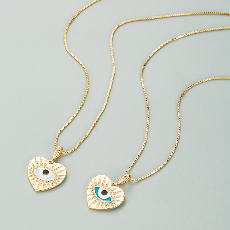 devilu0027s eyes heart-shaped pendant necklace