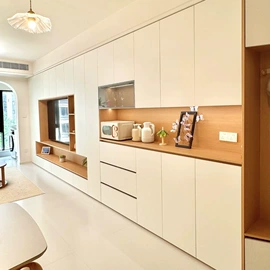 全屋定制;定制衣柜;平开门