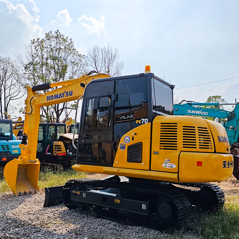 Komatsu PC70 Komatsu pequeña excavadora gancho agrícola huerto directo original noventa por ciento nuevo image 4