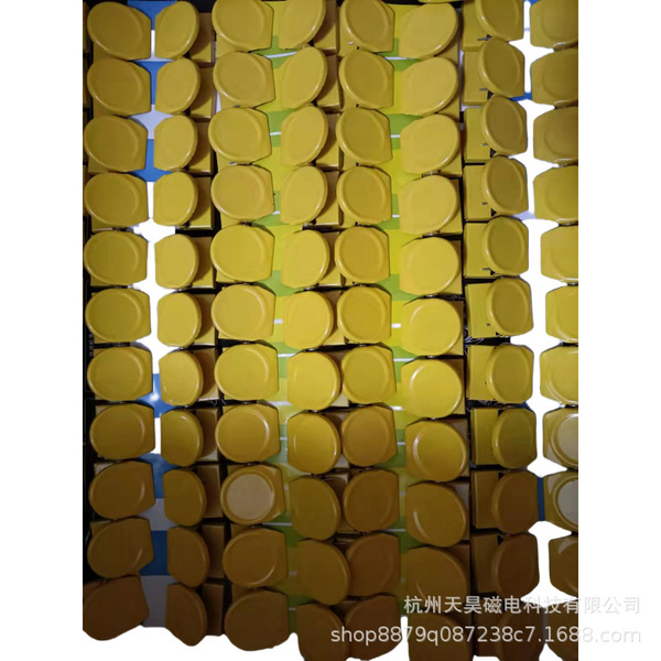 재고 공급 사무용품 멀티 컬러 창조적 인 자석 클립 크기 35*30*23mm 국경 전자 상거래 선호 제품