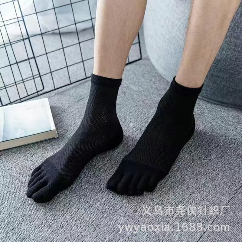五本指の靴下の男性の長い筒の網の目の逸芬のメーカーの直接販売の男性の靴下の夏の5本の指の春秋の金は足の指の綿の靴下を分けます|undefined